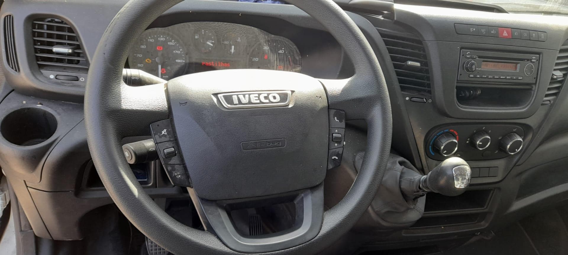 Iveco Daily · Ano 2018 — image 12