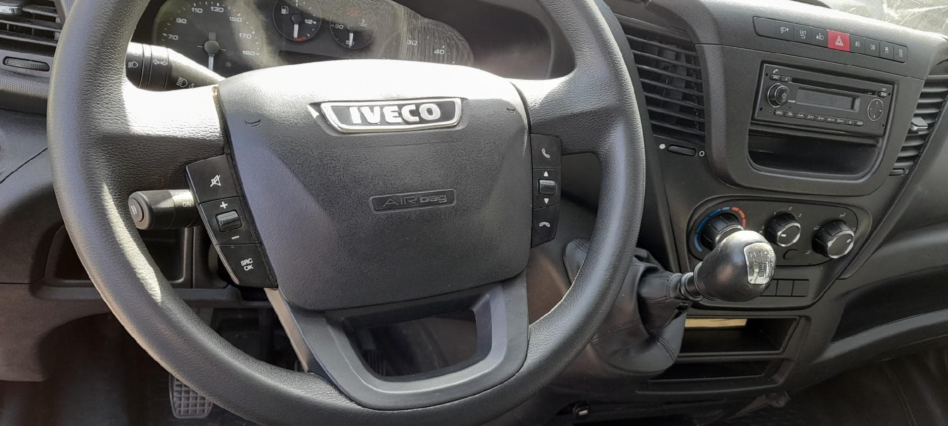 Iveco Daily · Ano 2018 — imagen 9