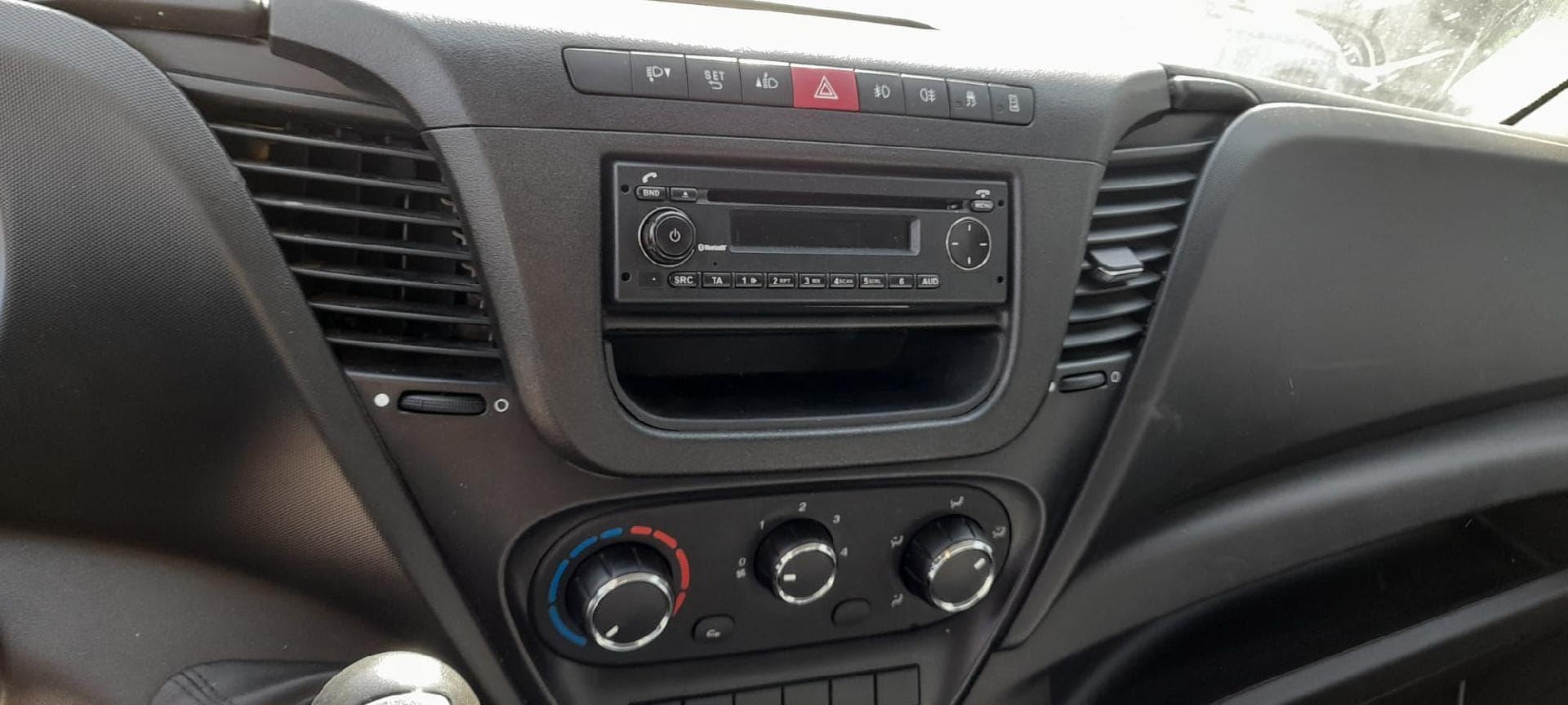 Iveco Daily · Ano 2018 — imagen 13