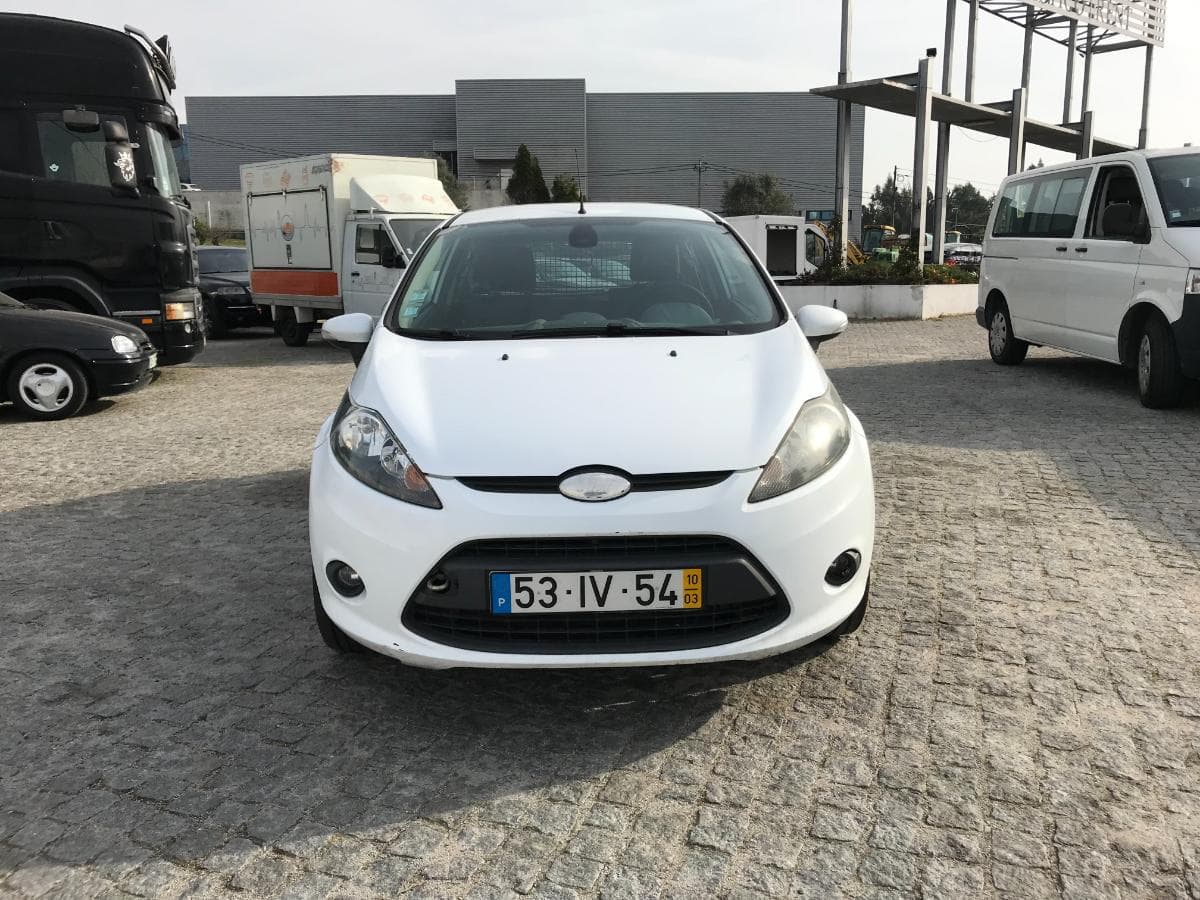 Ford Fiesta 1.4 TDCI · Ano 2010 — imagen 2