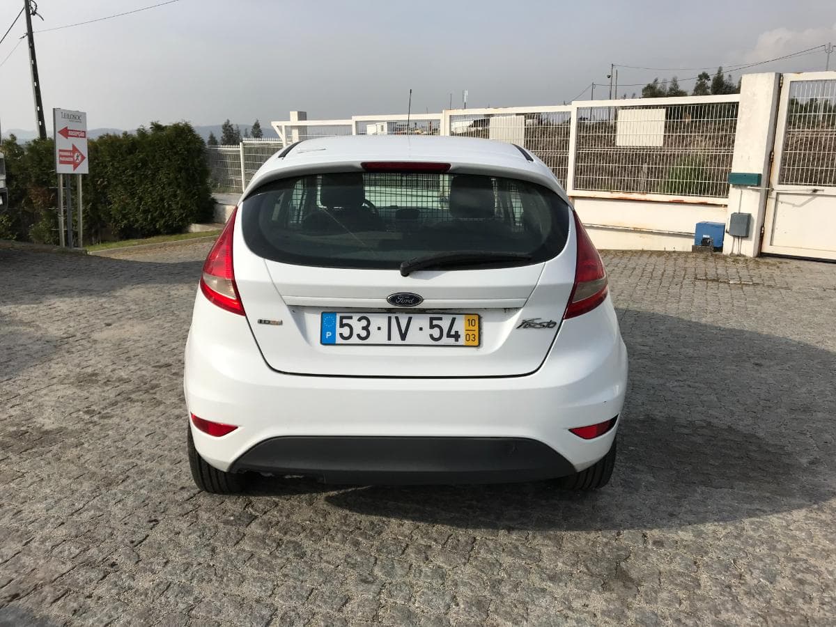Ford Fiesta 1.4 TDCI · Ano 2010 — imagen 7