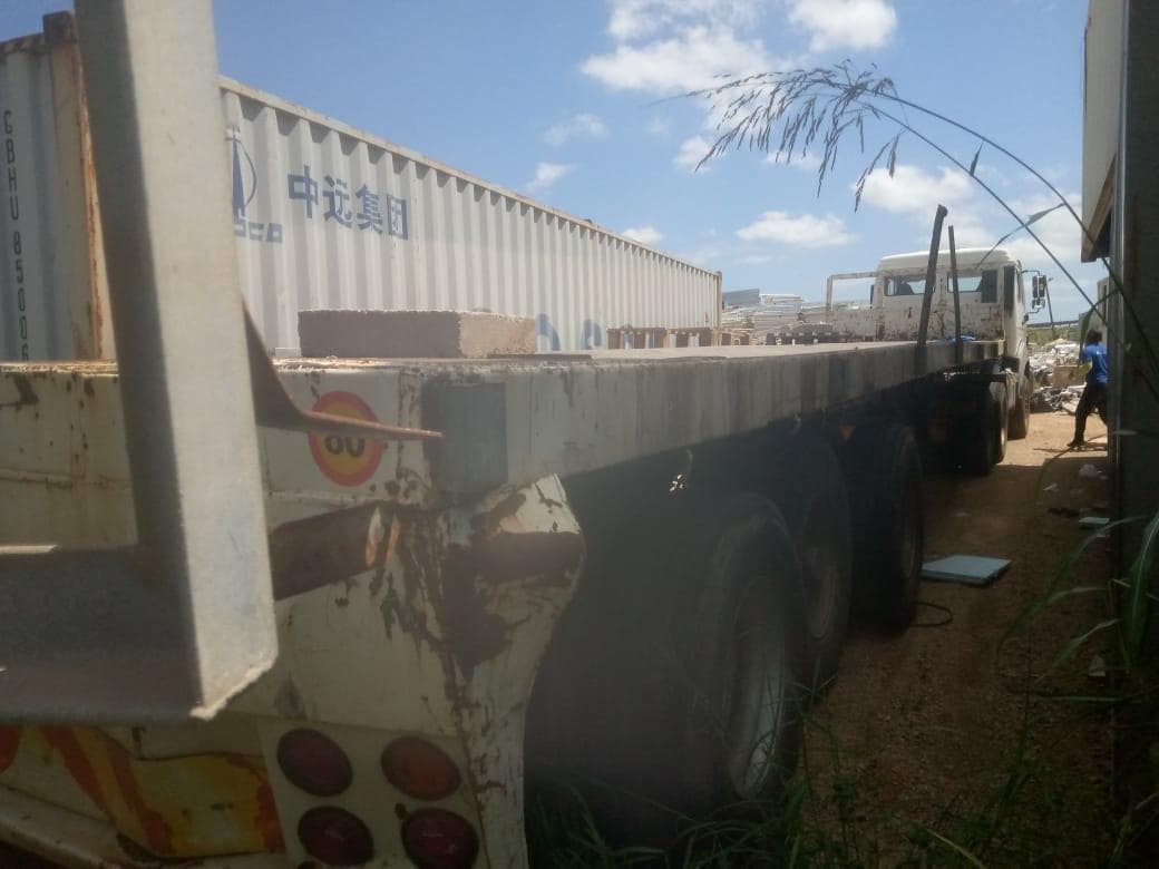 Camion avec remorque de marque Beiben Truck · — image 4