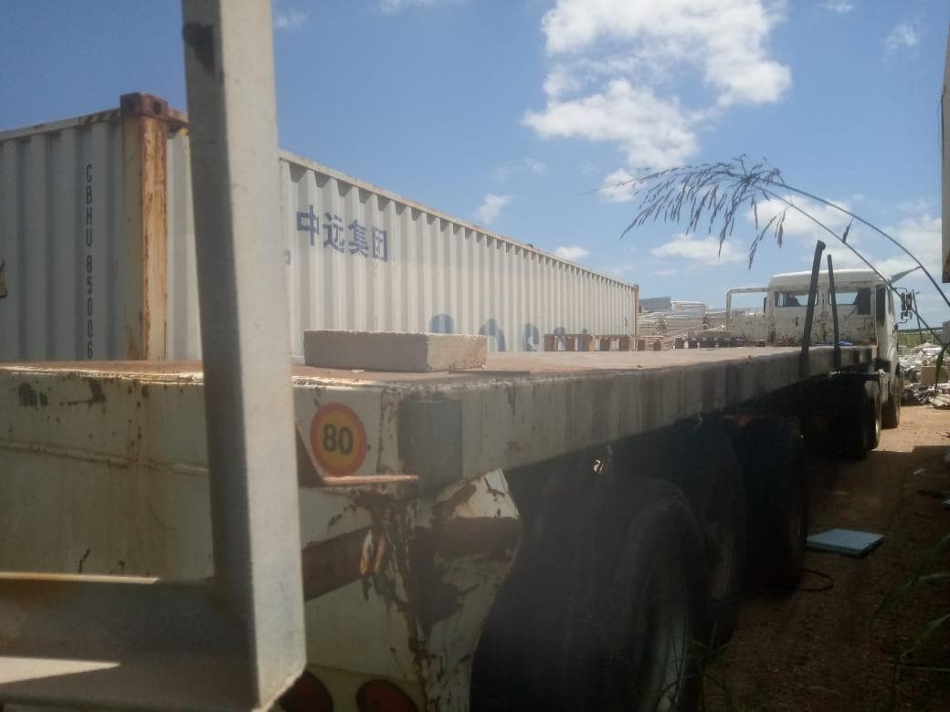 Camion avec remorque de marque Beiben Truck · — image 6