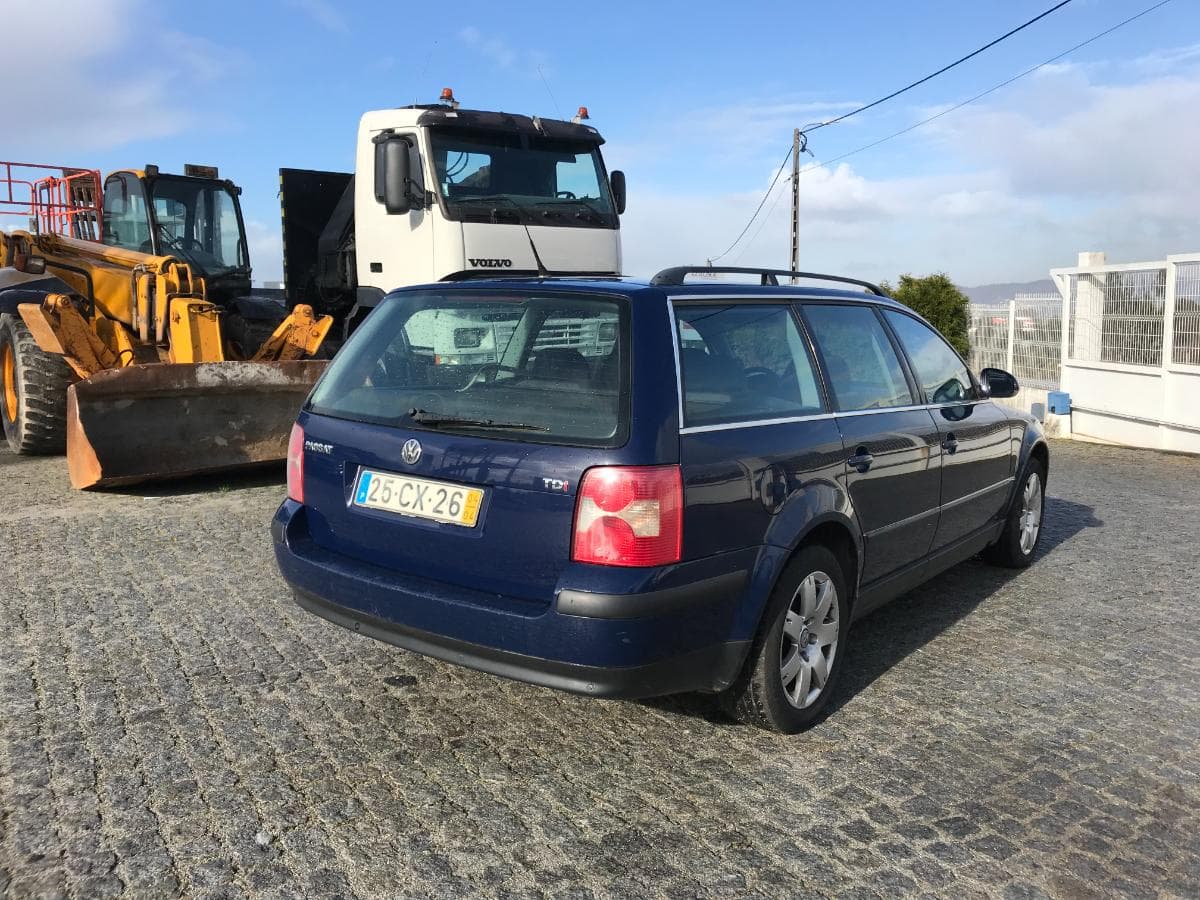 Volkswagen Passat 1.9 TDI · Ano 2004 — imagen 7