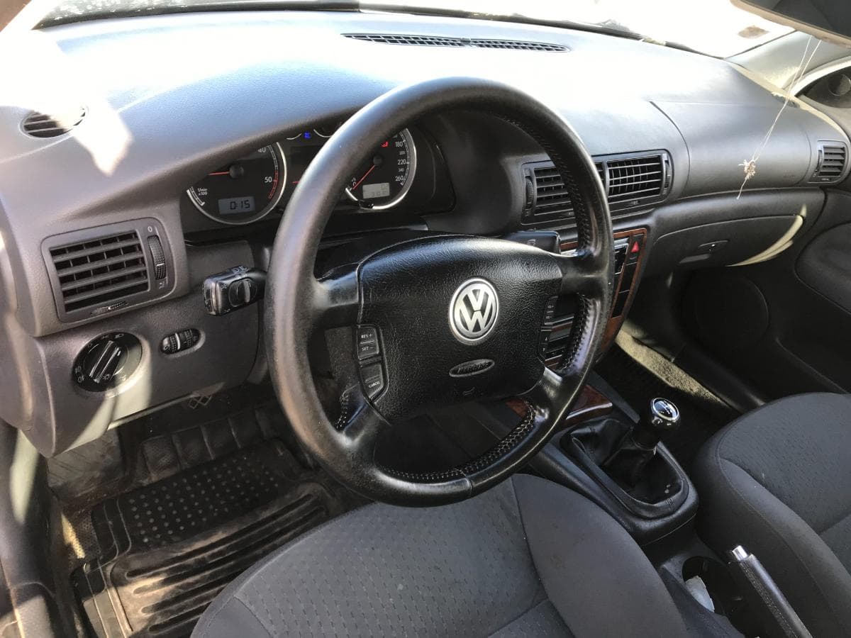 Volkswagen Passat 1.9 TDI · Ano 2004 — imagen 25