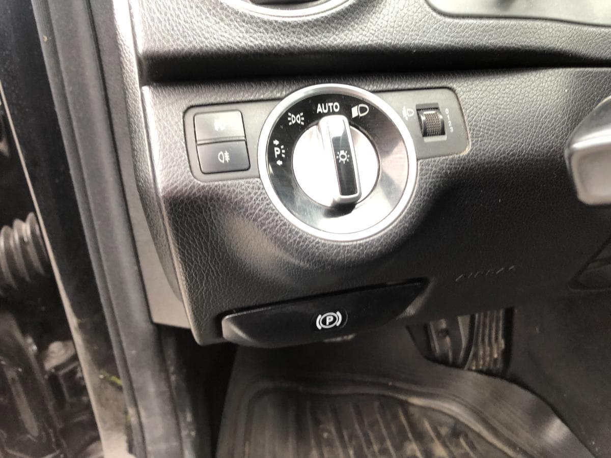 Mercedes-Benz C200 CDI · Ano 2012 — imagen 31