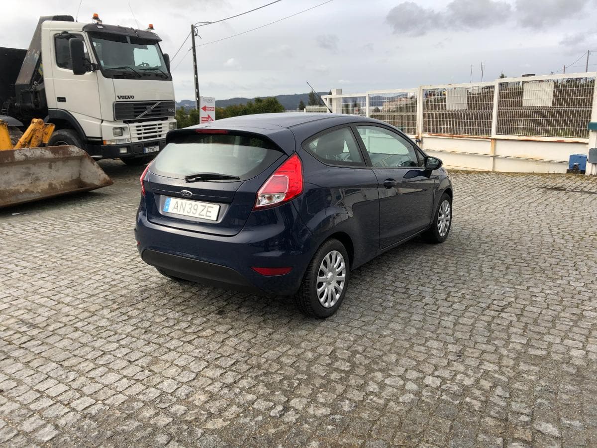 Ford Fiesta 1.5 · Ano 2014 — image 6