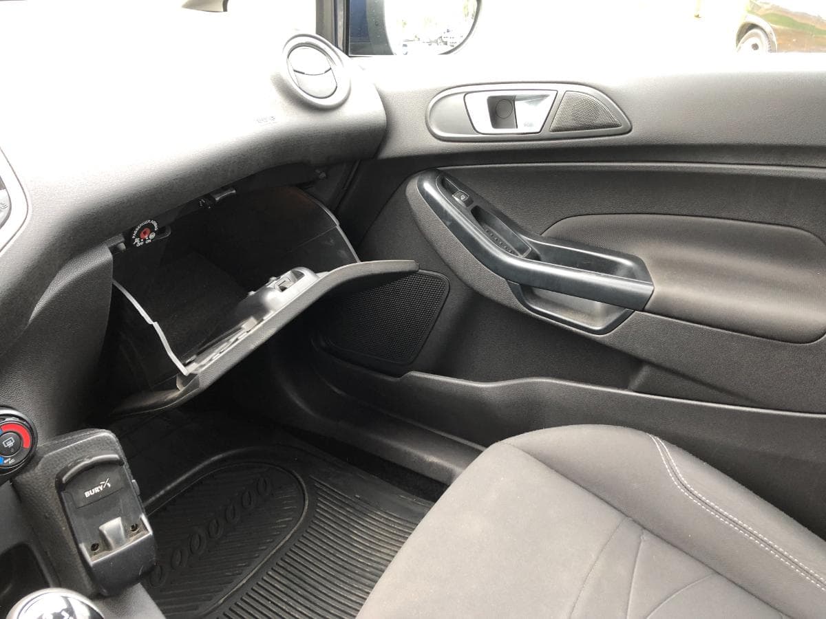 Ford Fiesta 1.5 · Ano 2014 — image 23