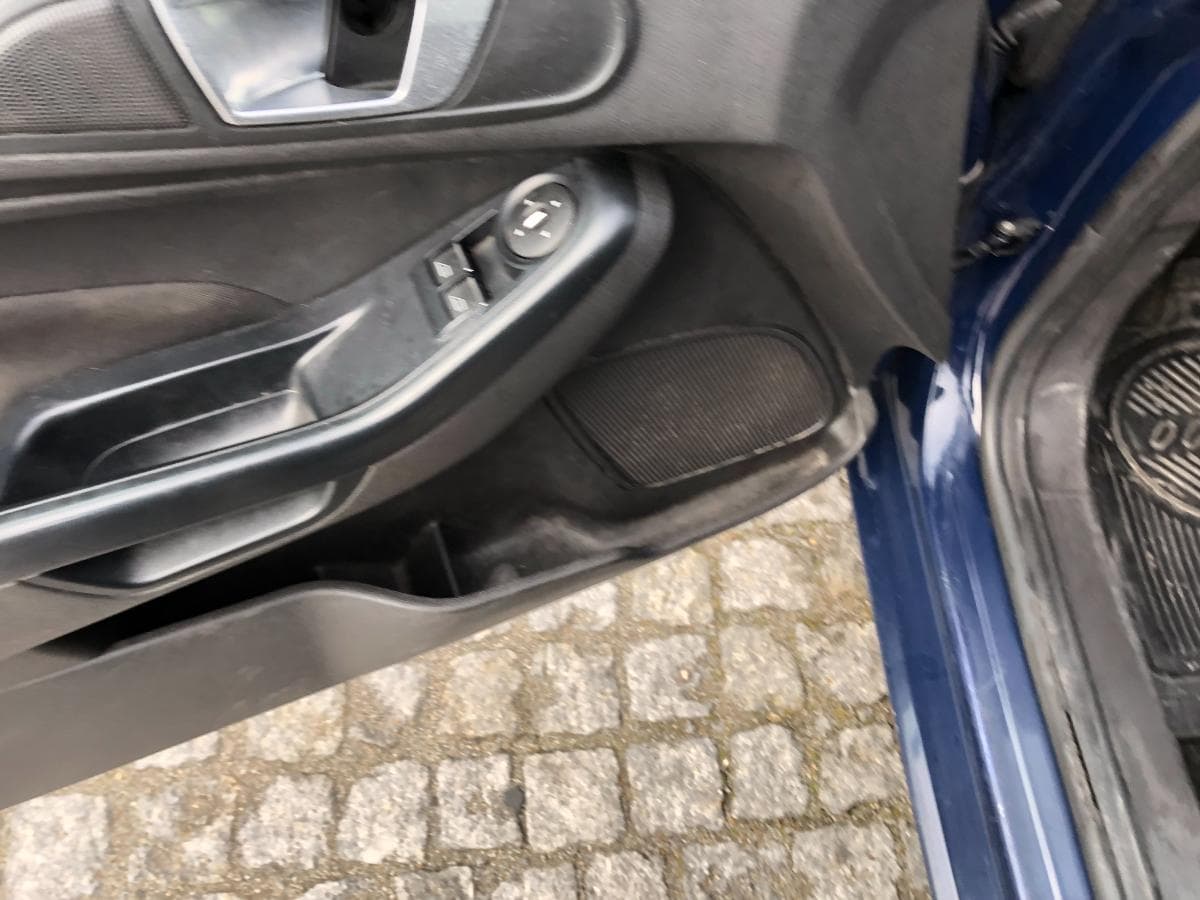 Ford Fiesta 1.5 · Ano 2014 — image 32