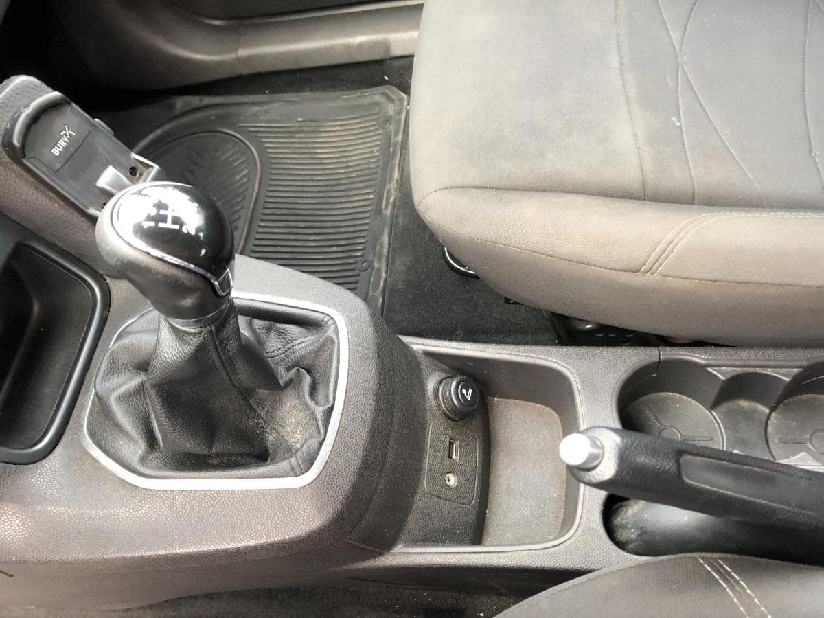 Ford Fiesta 1.5 · Ano 2014 — image 34