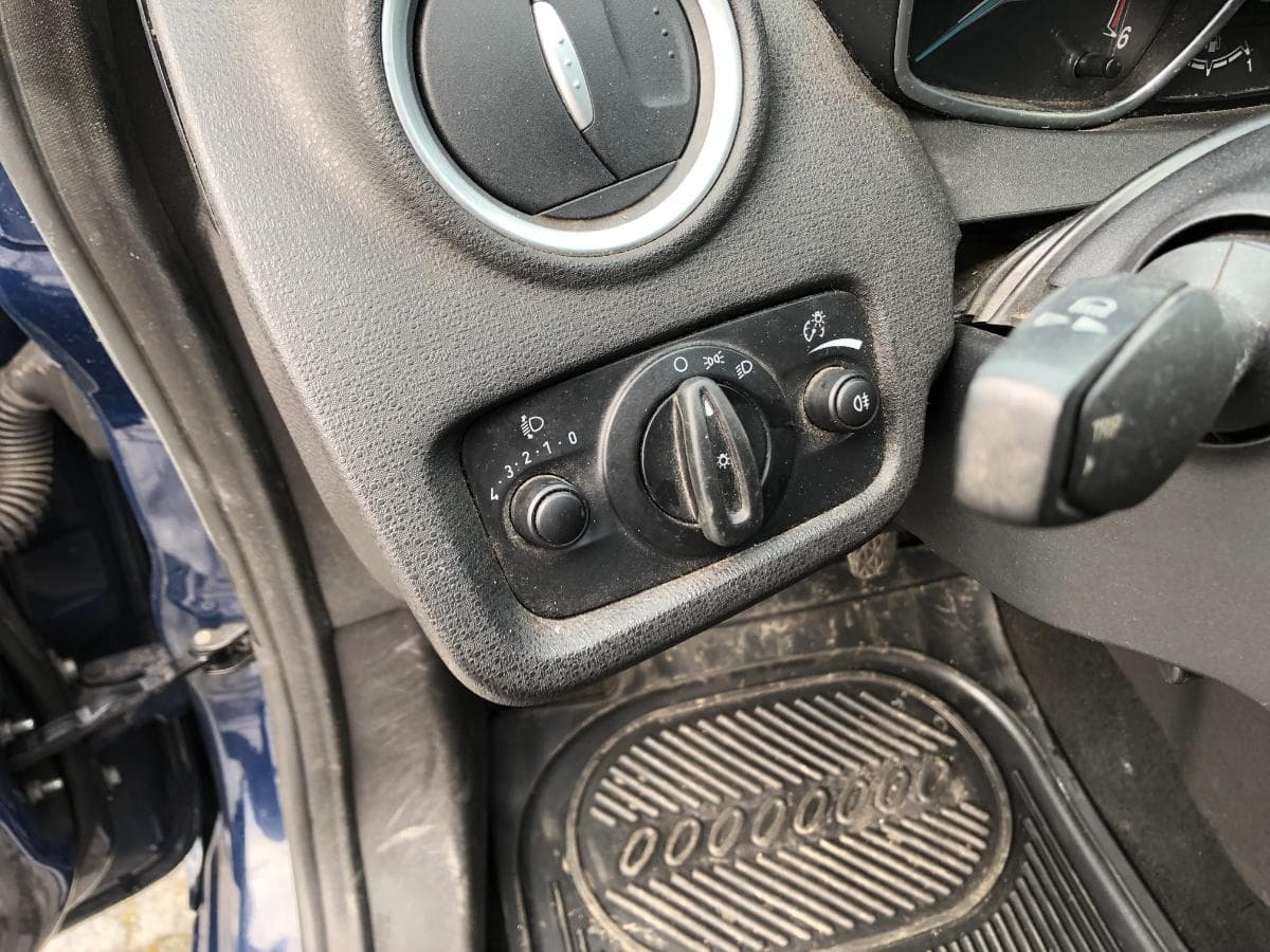 Ford Fiesta 1.5 · Ano 2014 — image 36
