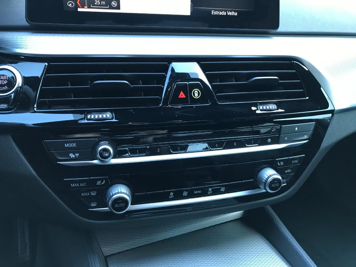 BMW 520 D · Ano 2017 — imagem 28