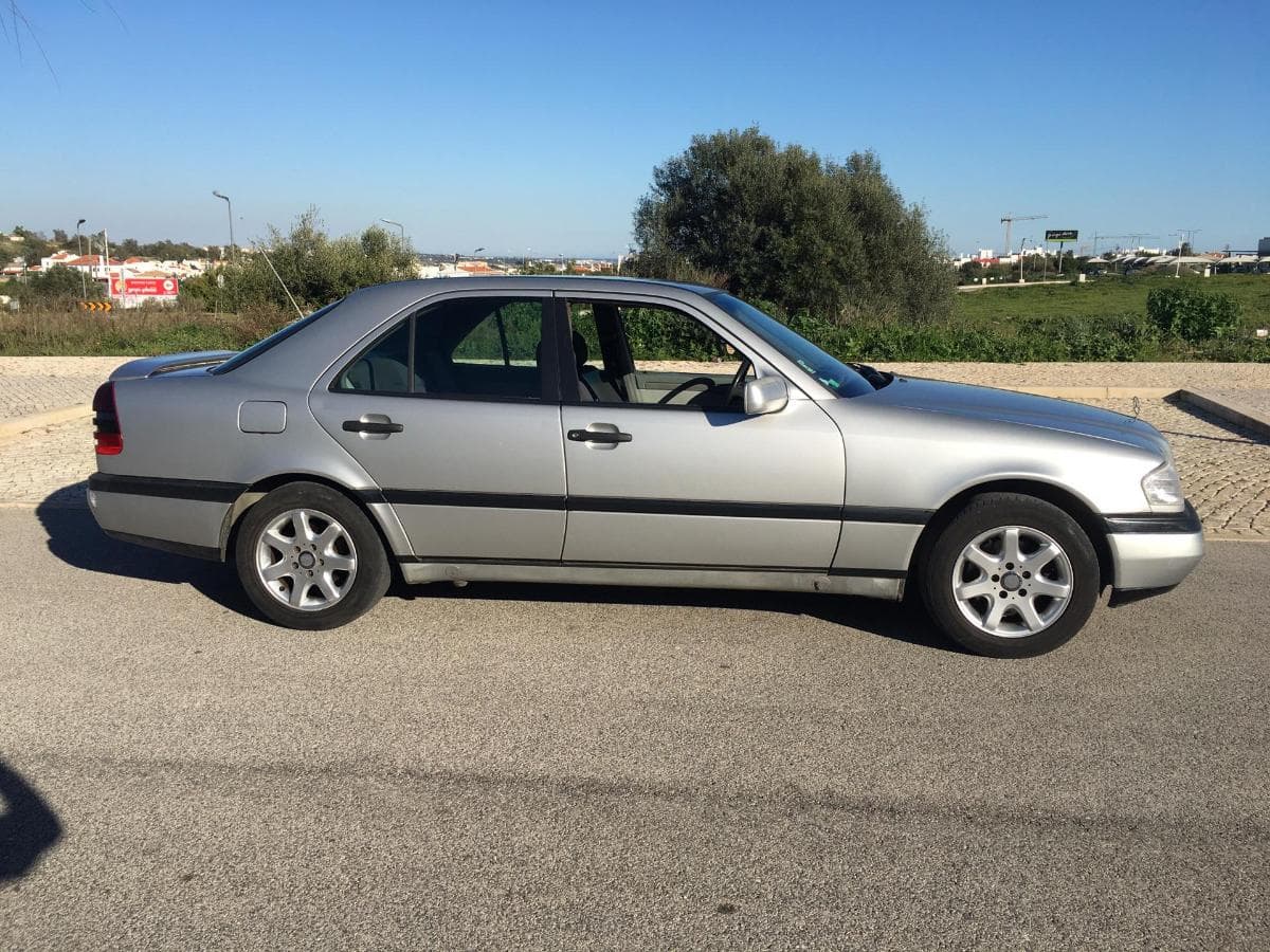 Mercedes-Benz 180 C — imagem 2