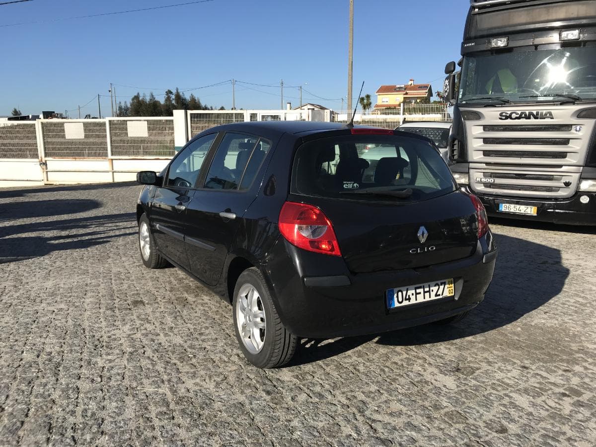 Renault Clio 1.2 · Ano 2008 — imagem 6