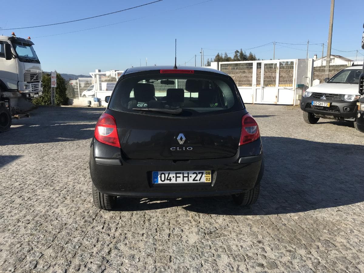 Renault Clio 1.2 · Ano 2008 — imagem 5
