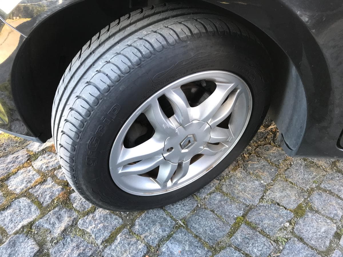 Renault Clio 1.2 · Ano 2008 — imagem 15