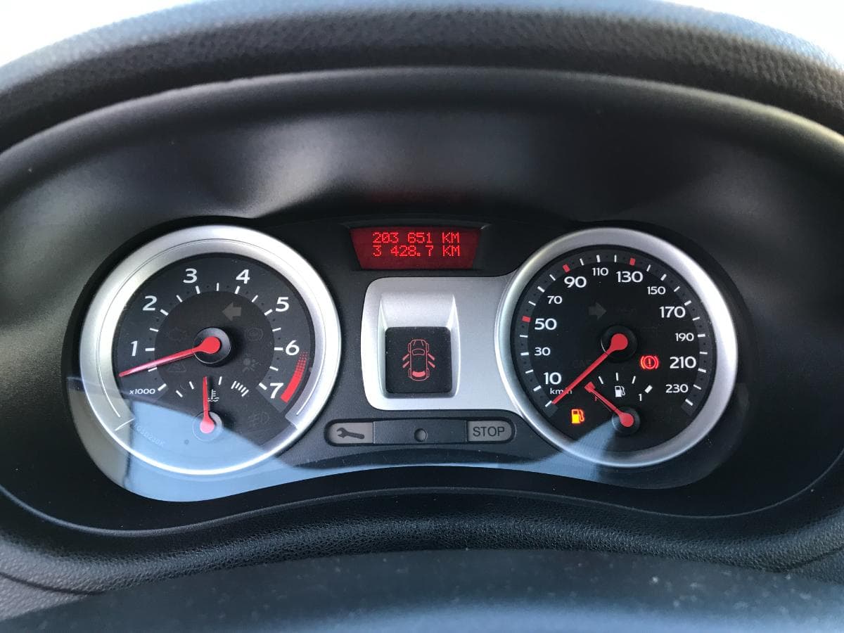 Renault Clio 1.2 · Ano 2008 — imagem 25