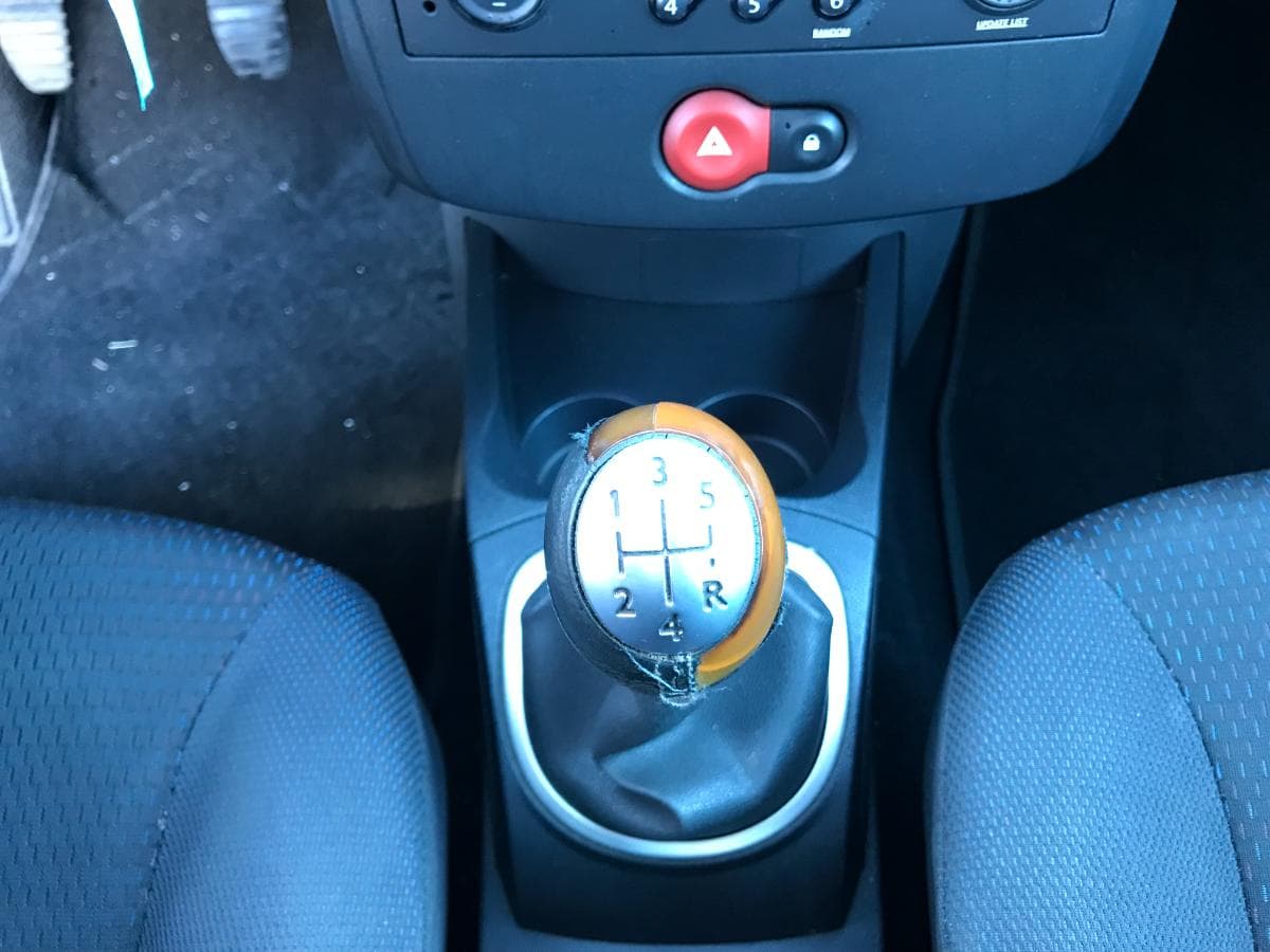 Renault Clio 1.2 · Ano 2008 — imagem 26