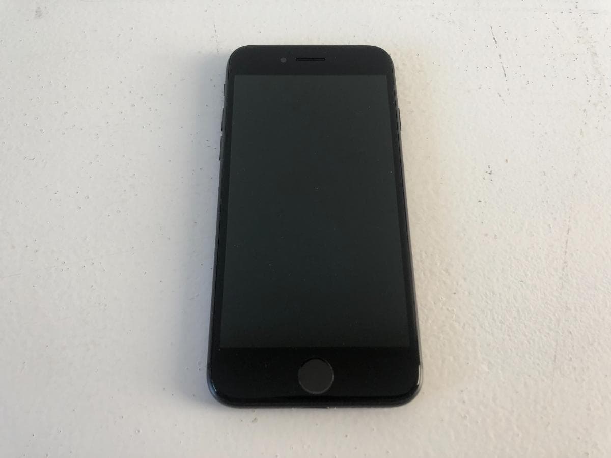 iPhone 8