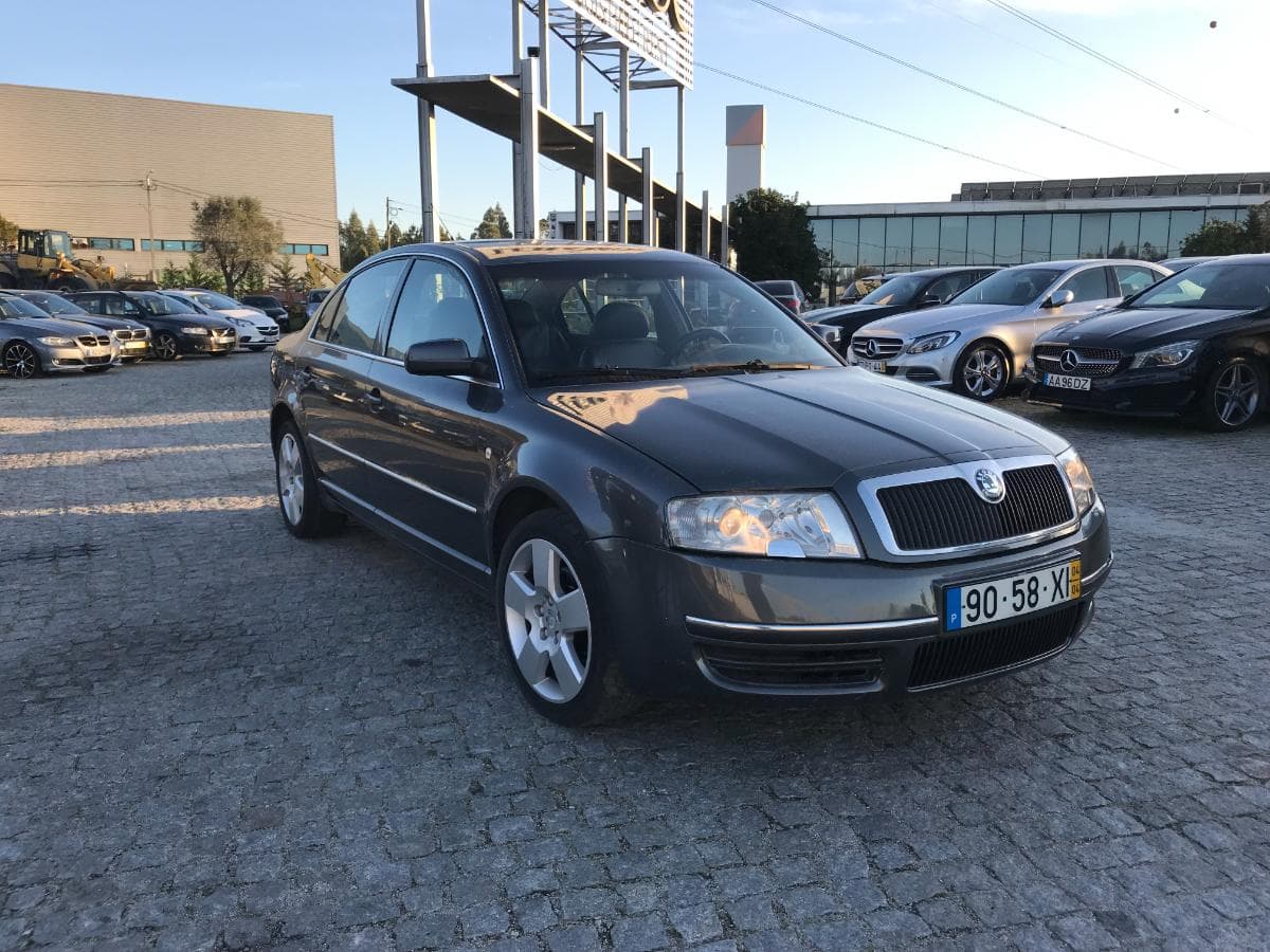 Skoda SuperB 1.9 TDI · Ano 2004 — imagem 1