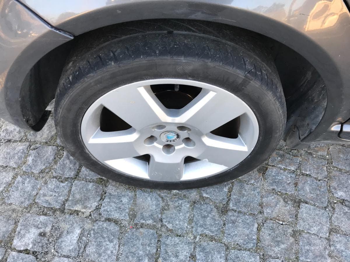 Skoda SuperB 1.9 TDI · Ano 2004 — imagem 11