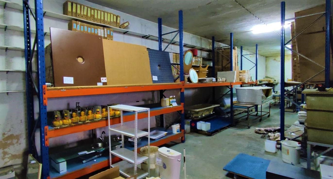 Piscinas · Sanitários · Racks · Equipamento de Escritório — image 1
