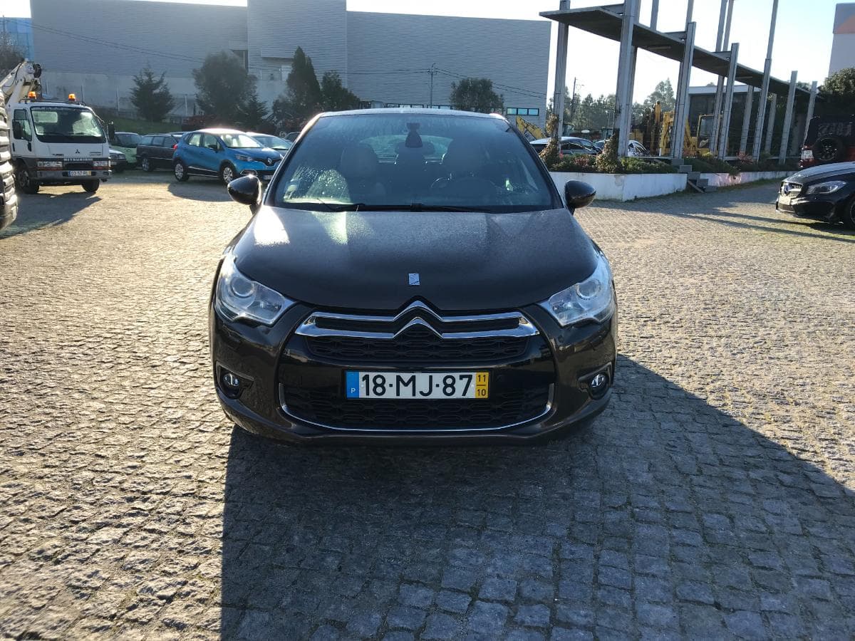 Citroën DS4 E-HDI · Ano 2011 — imagen 2