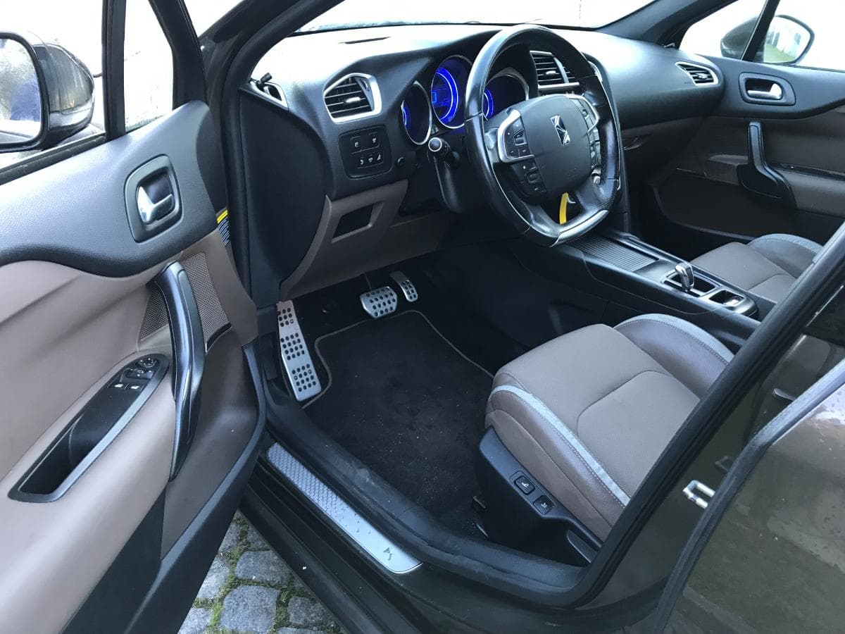 Citroën DS4 E-HDI · Ano 2011 — imagen 24