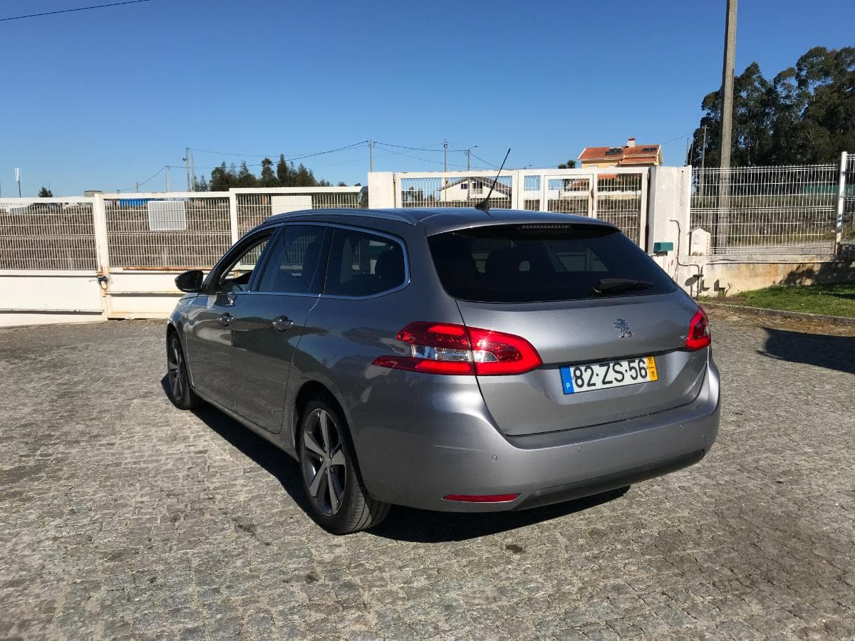 Peugeot 308 SW 1.6 BlueHDI · Ano 2015 — imagen 7