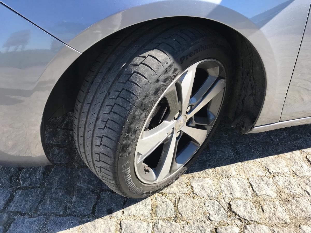 Peugeot 308 SW 1.6 BlueHDI · Ano 2015 — imagen 18