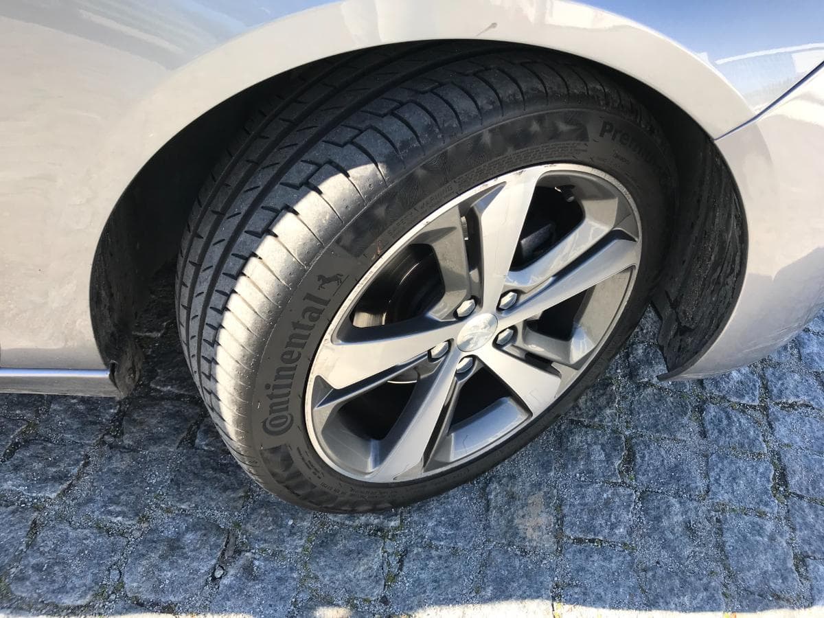 Peugeot 308 SW 1.6 BlueHDI · Ano 2015 — imagen 19