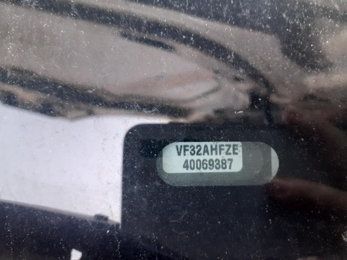Peugeot 206 1.1 · Ano 1998 — imagem 8