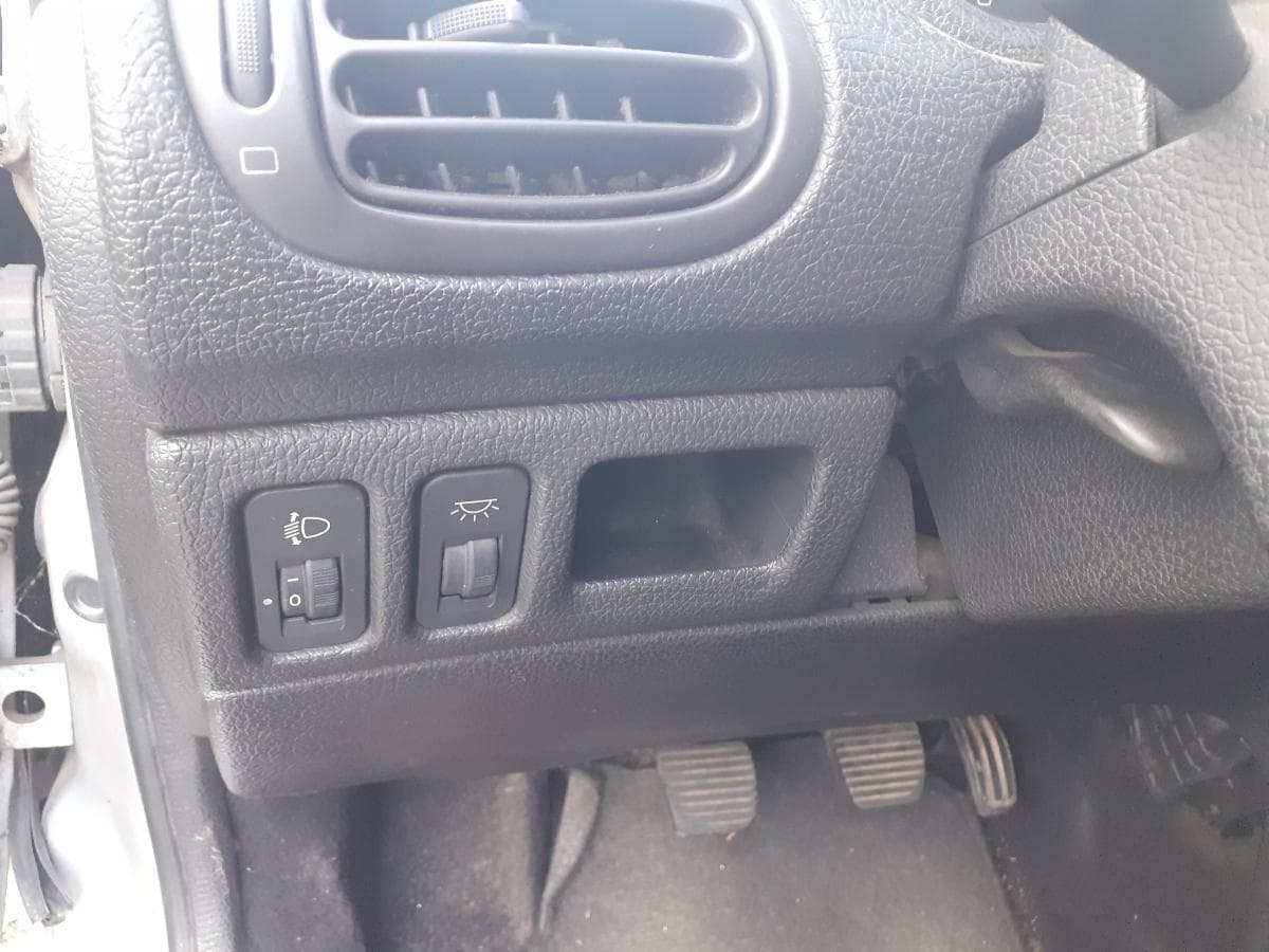 Peugeot 206 1.1 · Ano 1998 — imagem 16