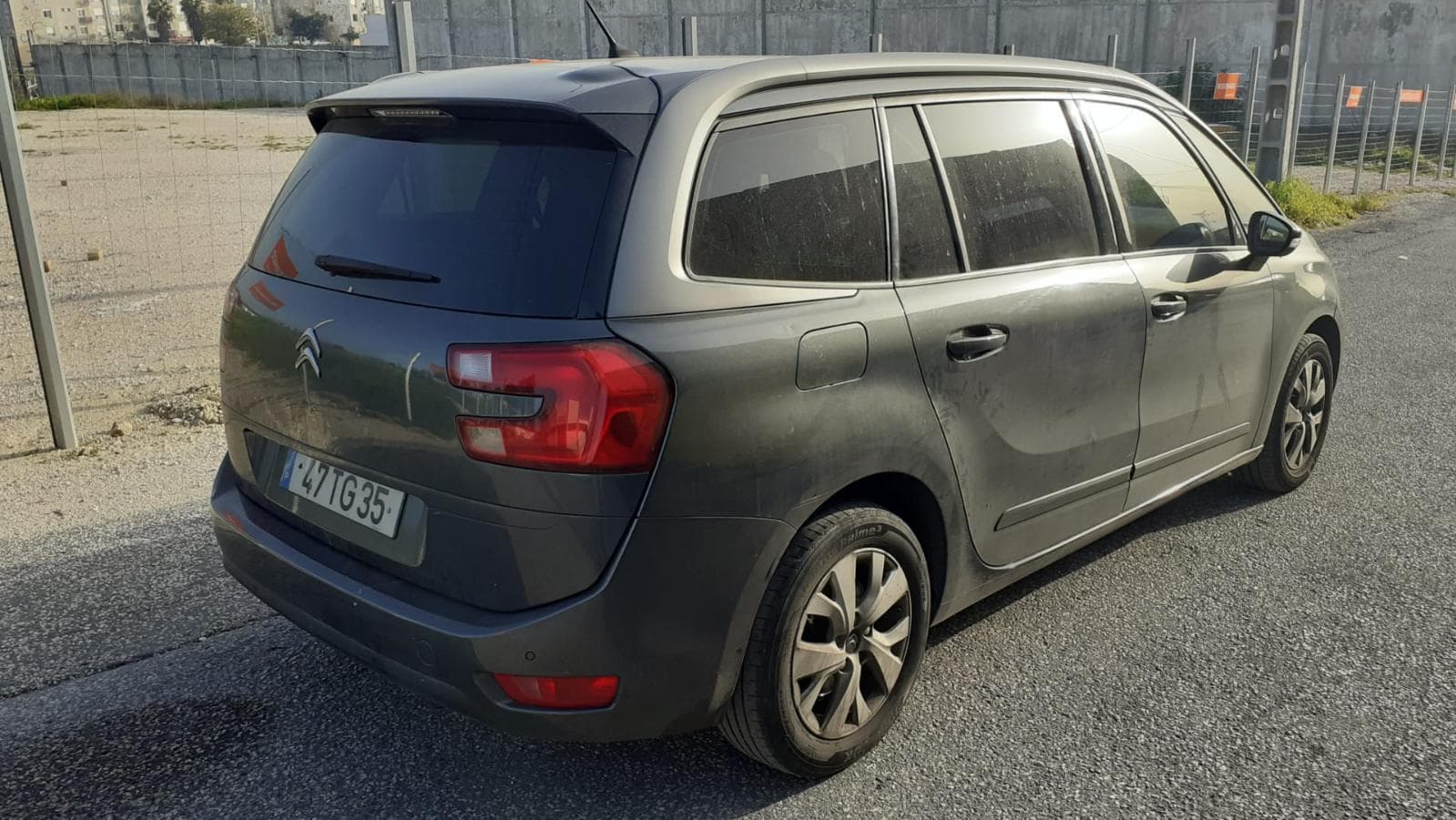 Citroën C4 Grand Picasso 1.6 Hdi · Ano 2014 — imagem 7