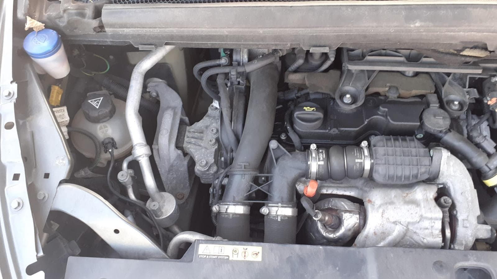 Citroën C4 Grand Picasso 1.6 Hdi · Ano 2014 — imagem 4