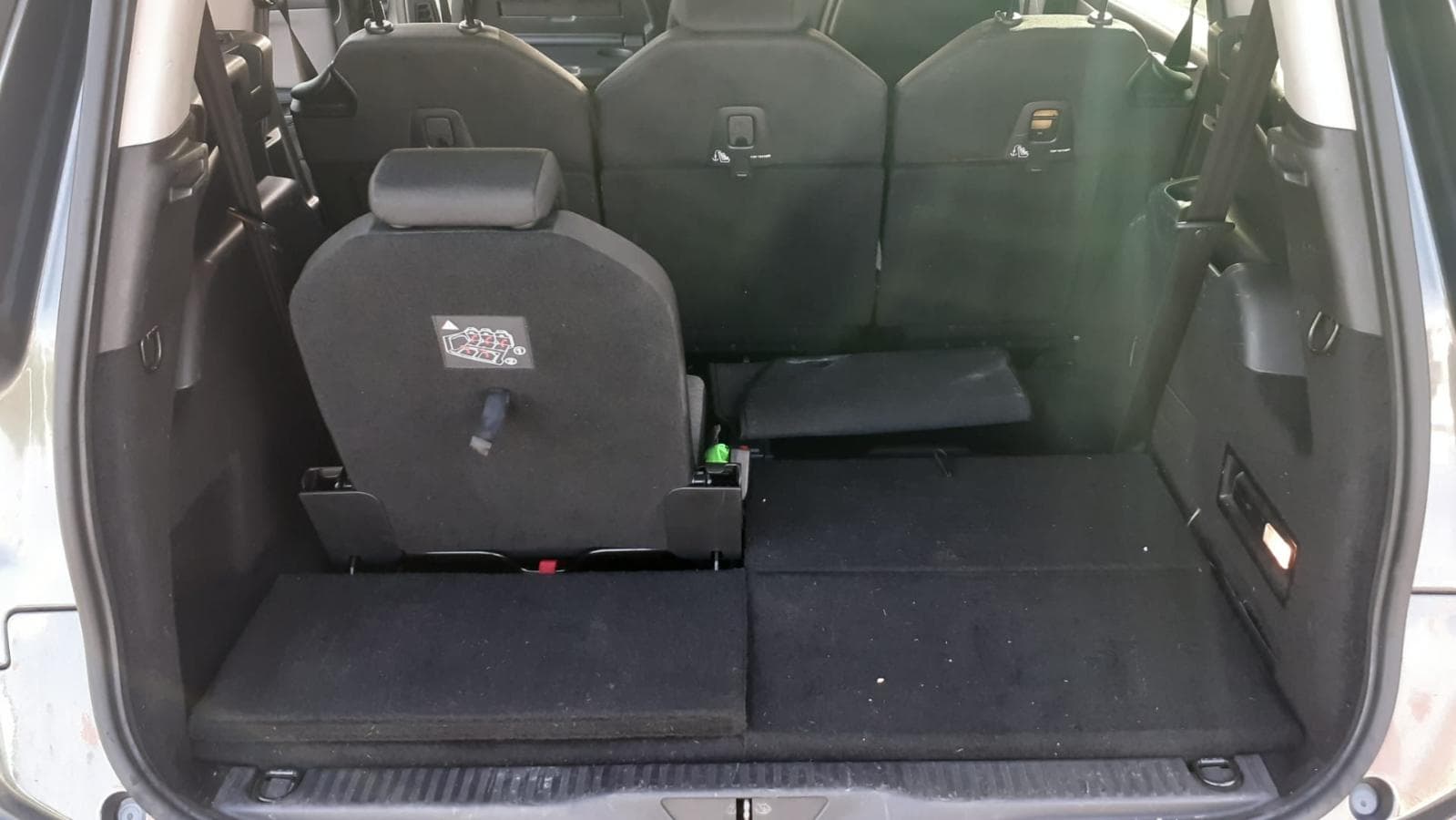 Citroën C4 Grand Picasso 1.6 Hdi · Ano 2014 — imagem 15