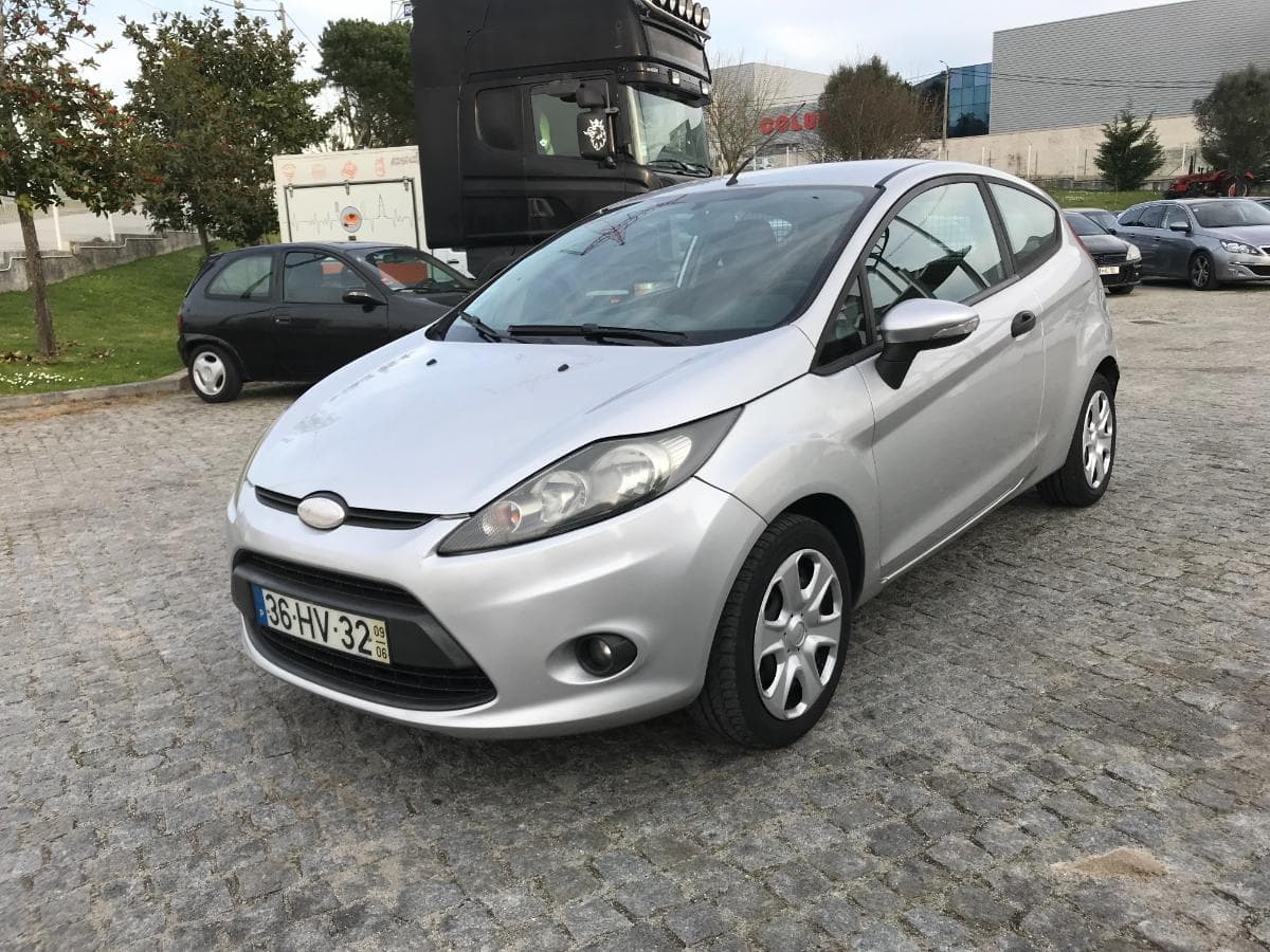 Ford Fiesta 1.4 TDCI · Ano 2009 — image 3
