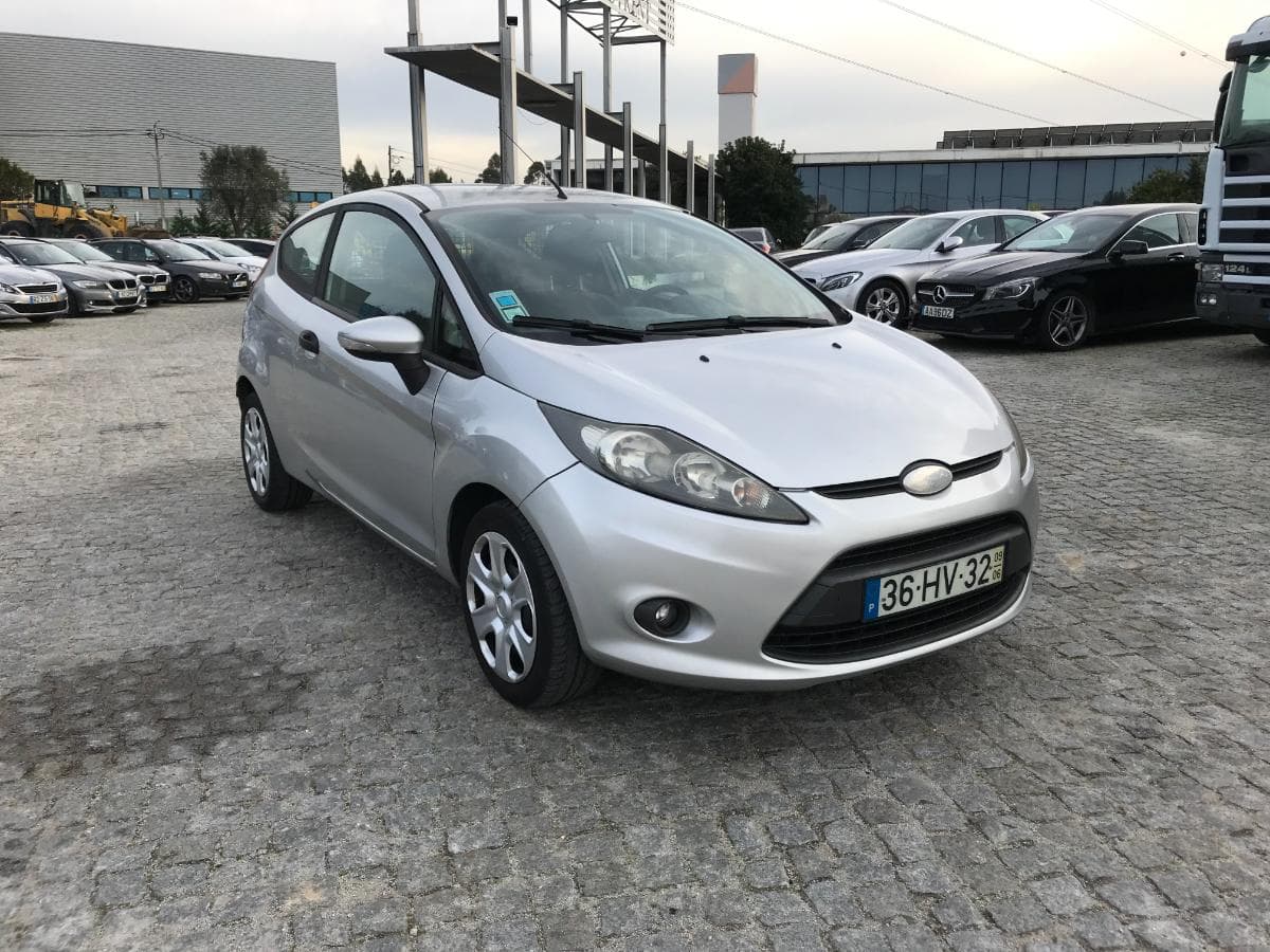 Ford Fiesta 1.4 TDCI · Ano 2009 — image 1
