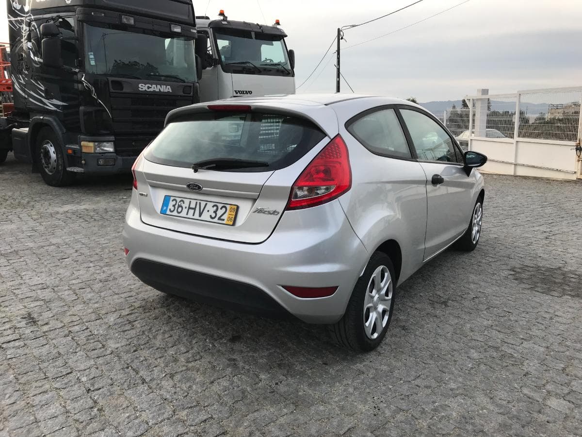 Ford Fiesta 1.4 TDCI · Ano 2009 — image 6