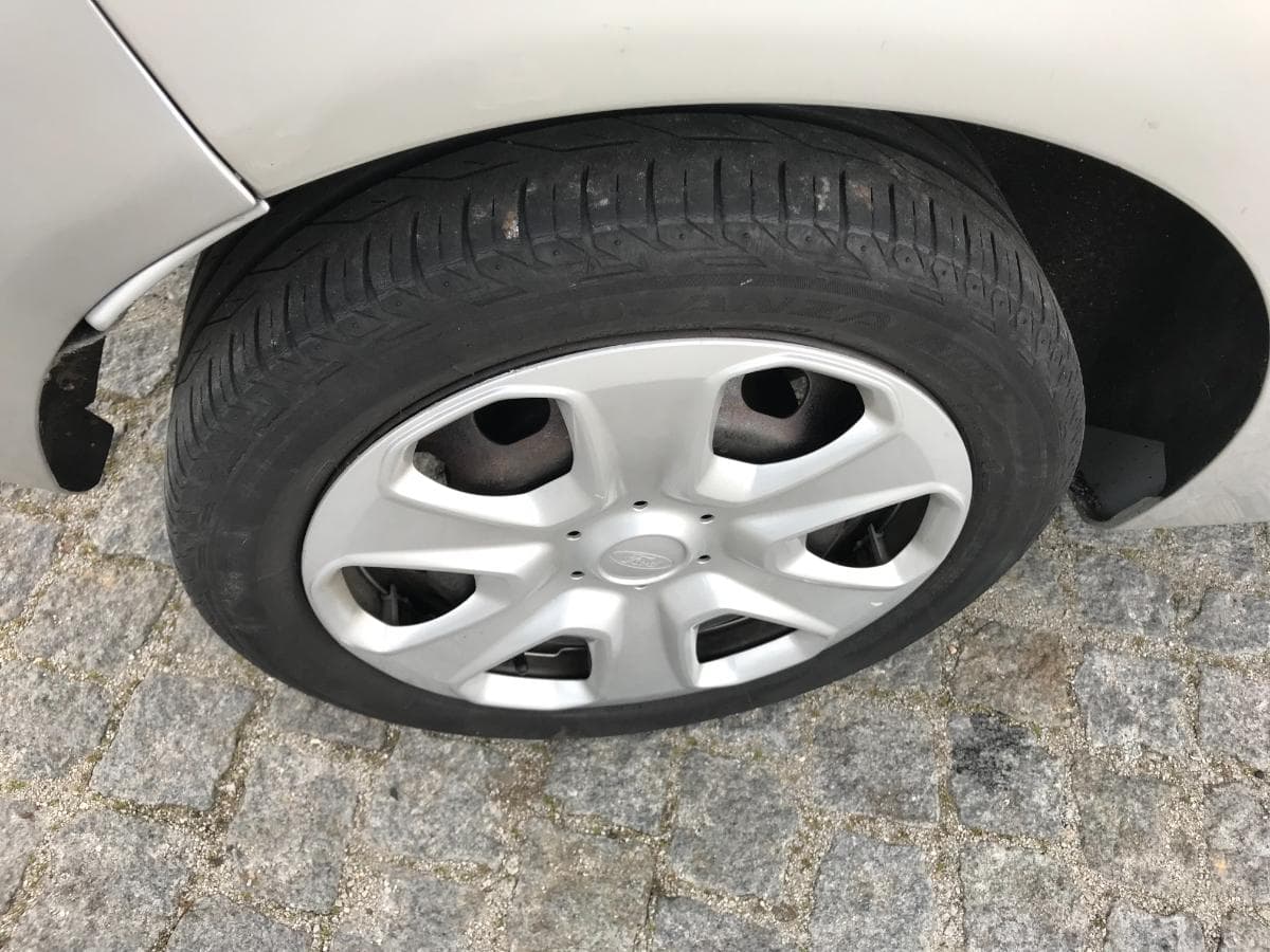 Ford Fiesta 1.4 TDCI · Ano 2009 — image 10