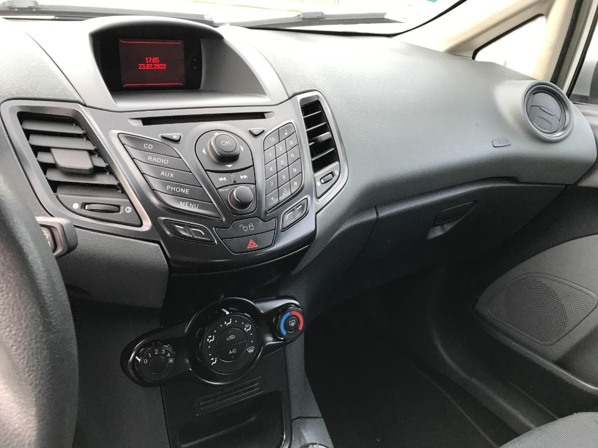 Ford Fiesta 1.4 TDCI · Ano 2009 — image 17