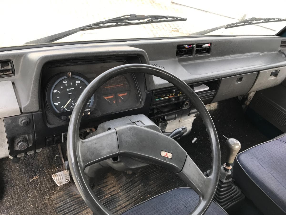 Mitsubishi Canter FE444 · Ano 1993 — image 18