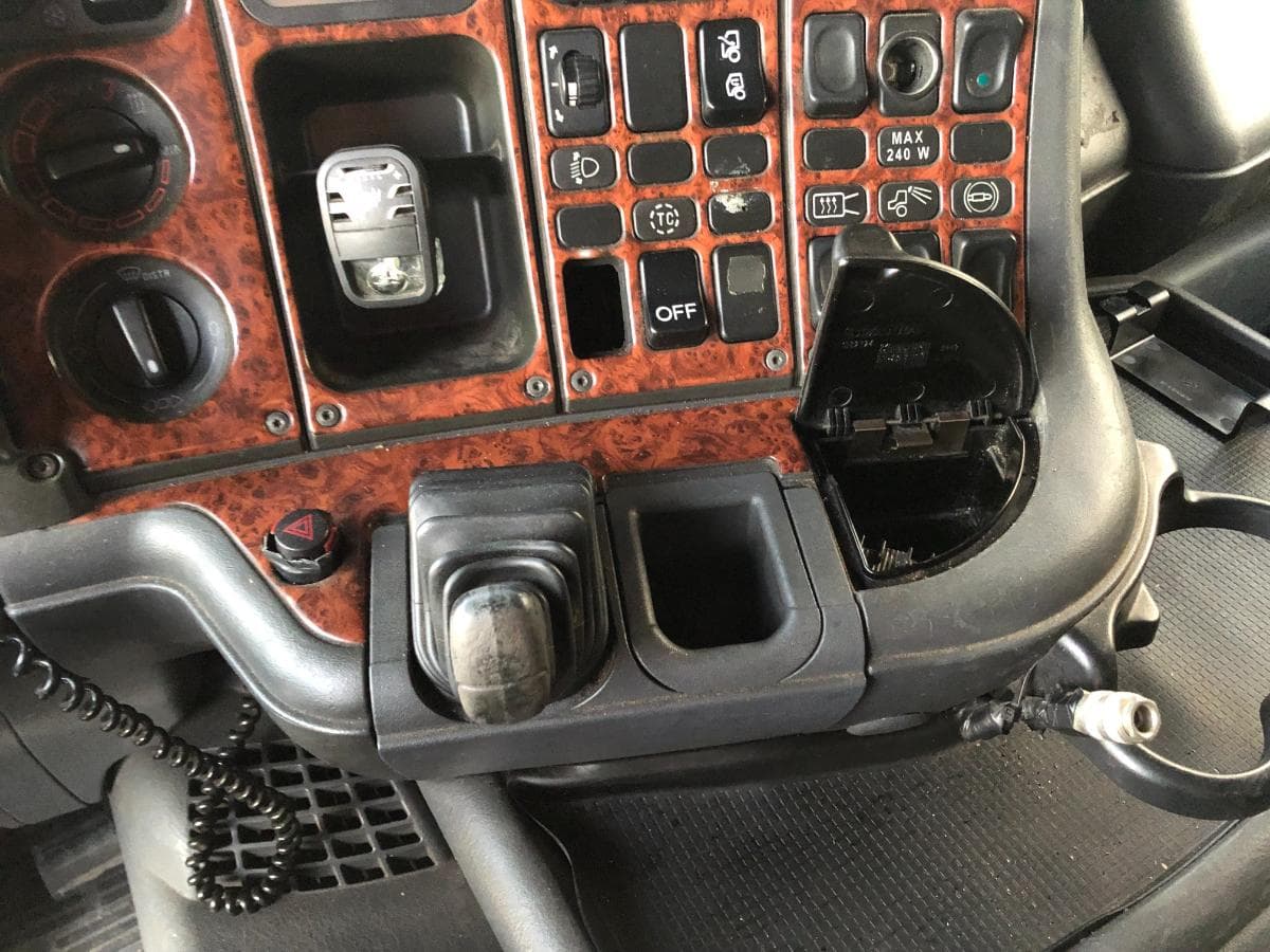 Scania R124 · Ano 2000 — image 37