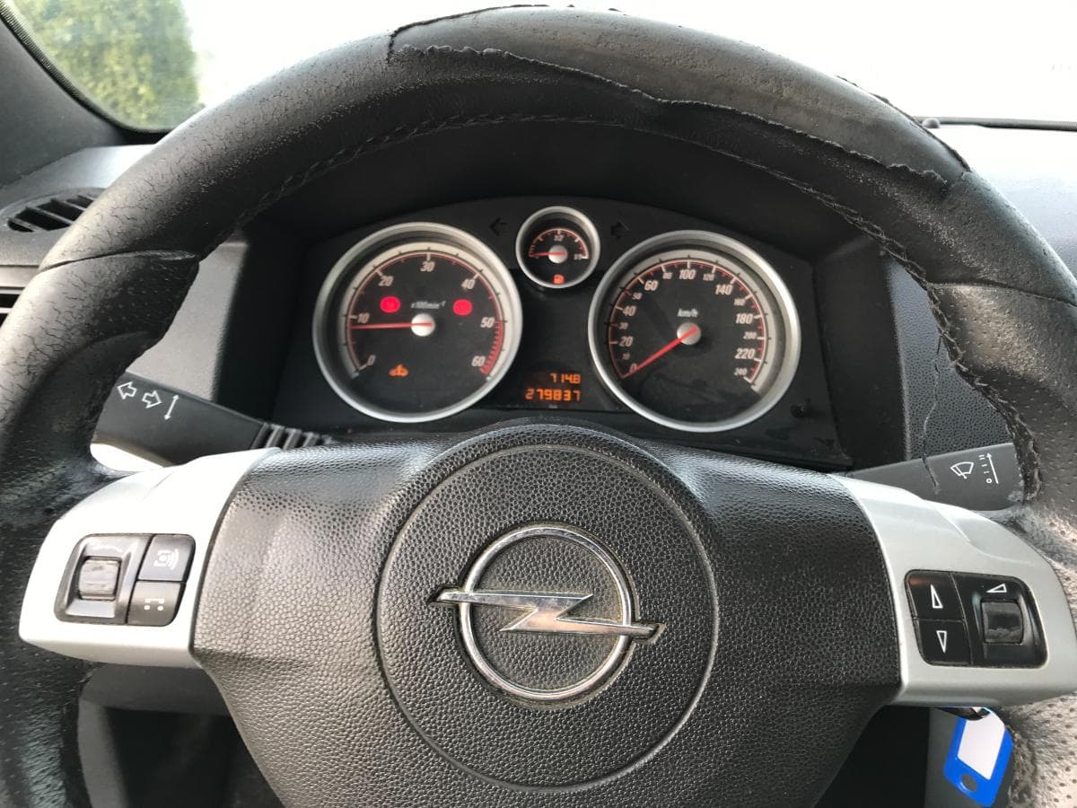 Opel Astra 1.3 CDTI · Ano 2009 — imagem 25