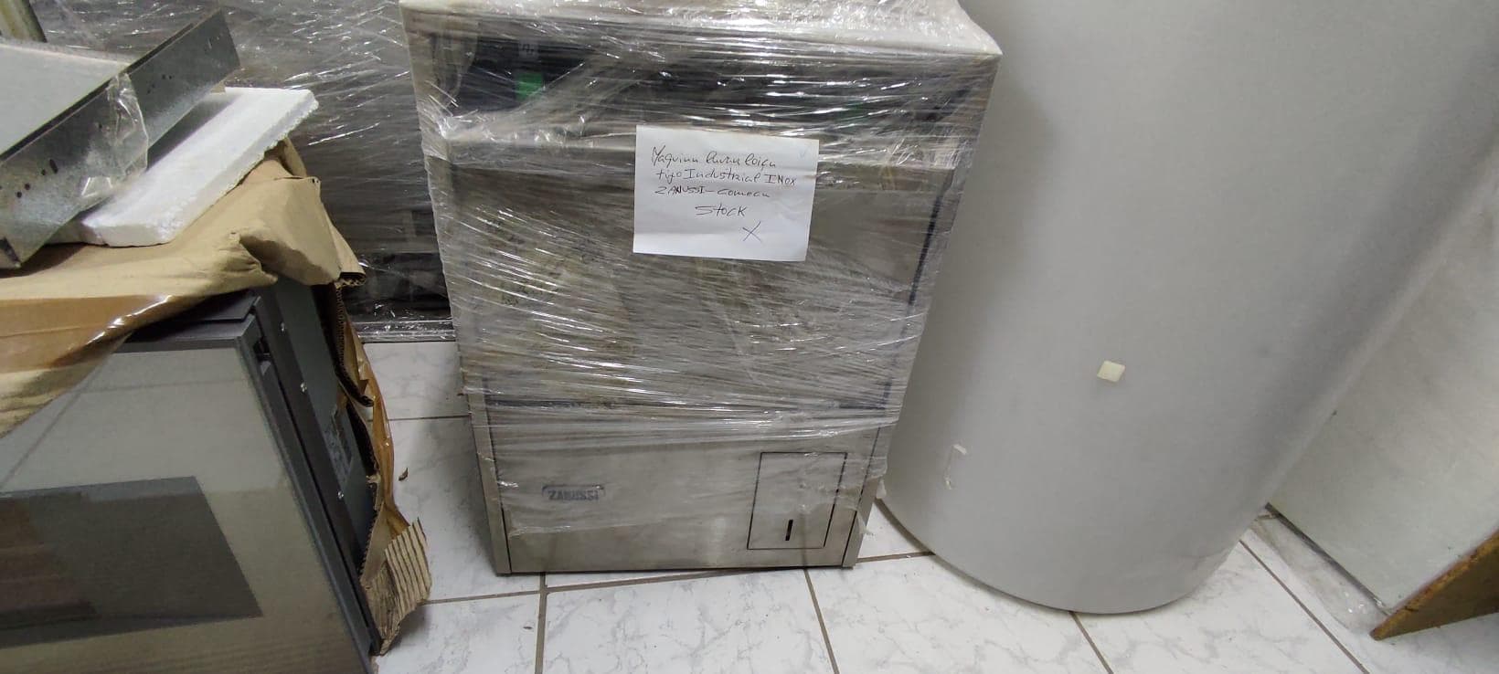 Piscinas · Sanitários · Racks · Equipamento de Escritório — image 78