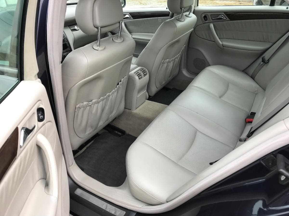 Mercedes-Benz C220 CDI · Ano 2003 — imagem 15