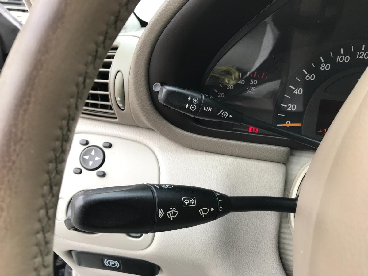 Mercedes-Benz C220 CDI · Ano 2003 — imagem 24