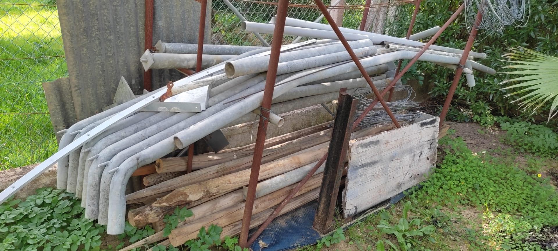 Piscinas · Sanitários · Racks · Equipamento de Escritório — image 107
