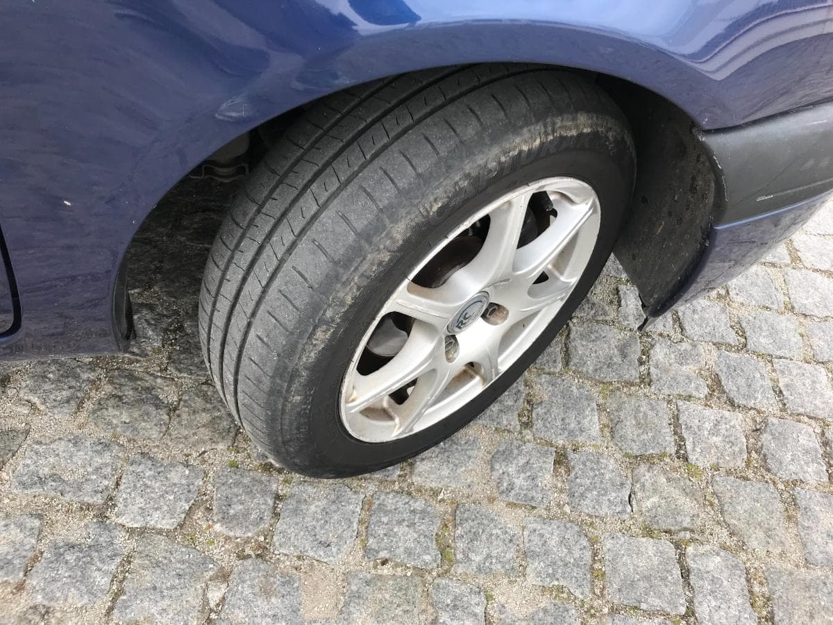 Renault Clio · Ano 2000 — imagen 17