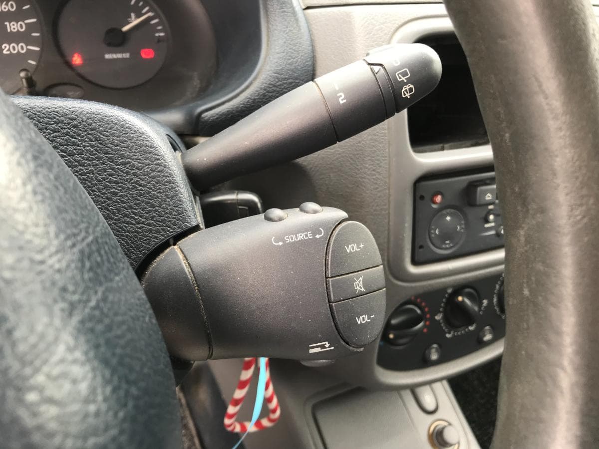 Renault Clio · Ano 2000 — imagen 21